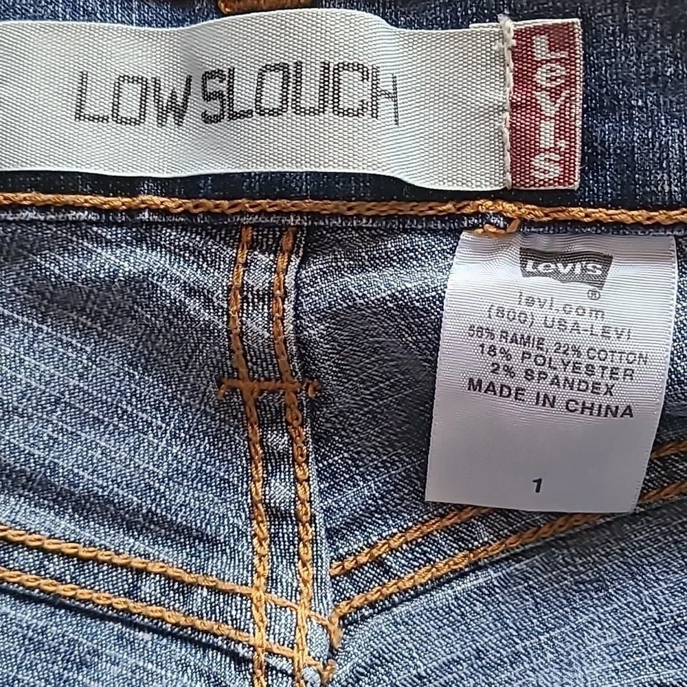 Levi's Low Slouch Capri Jeans - Picture 8 of 8